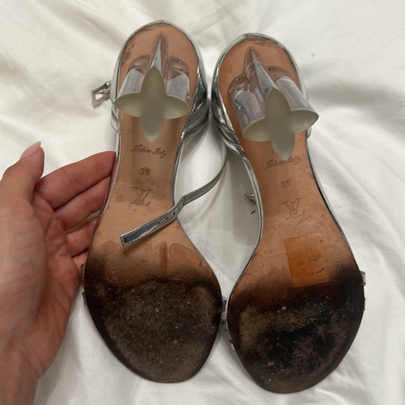 LOUIS VUITTON SILVER CLEAR HEELS - Picture 5 of 5